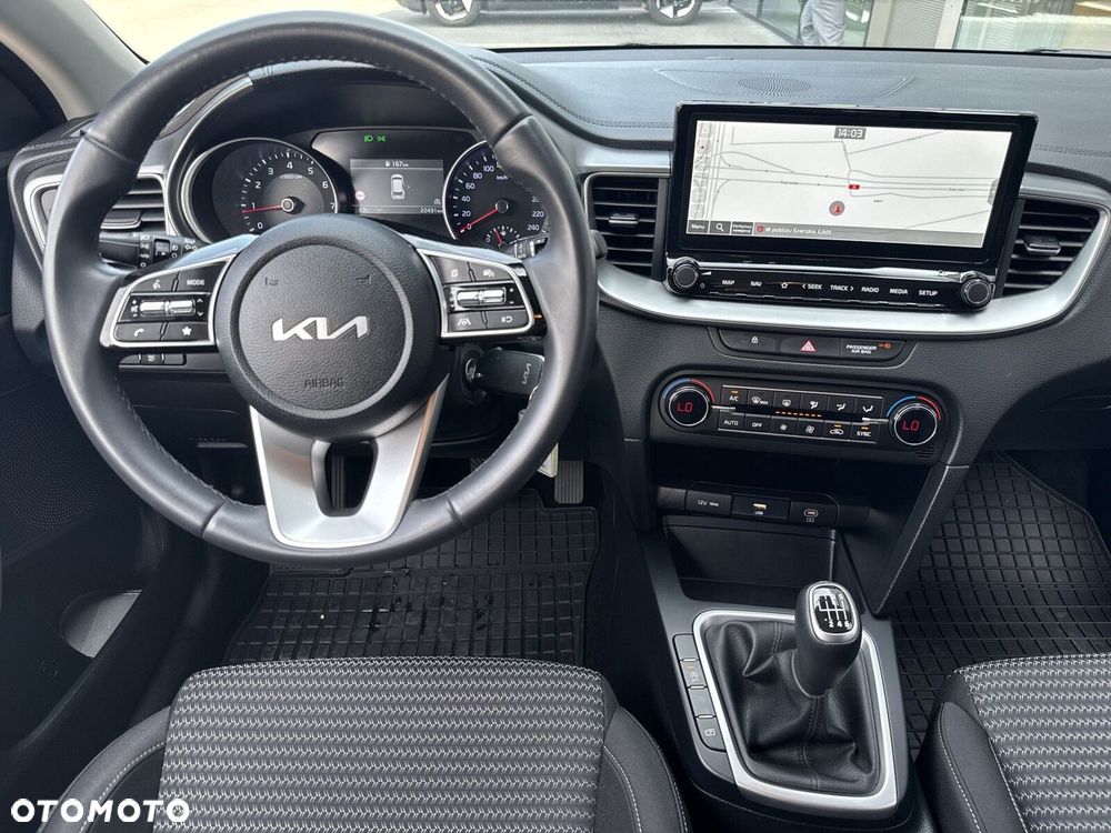 Kia Ceed 1.5 T-GDI M - 19