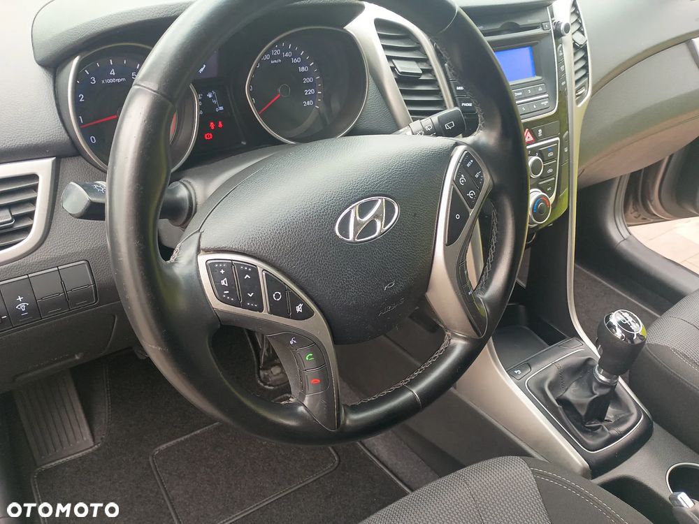 Hyundai i30 1.4 Comfort - 21