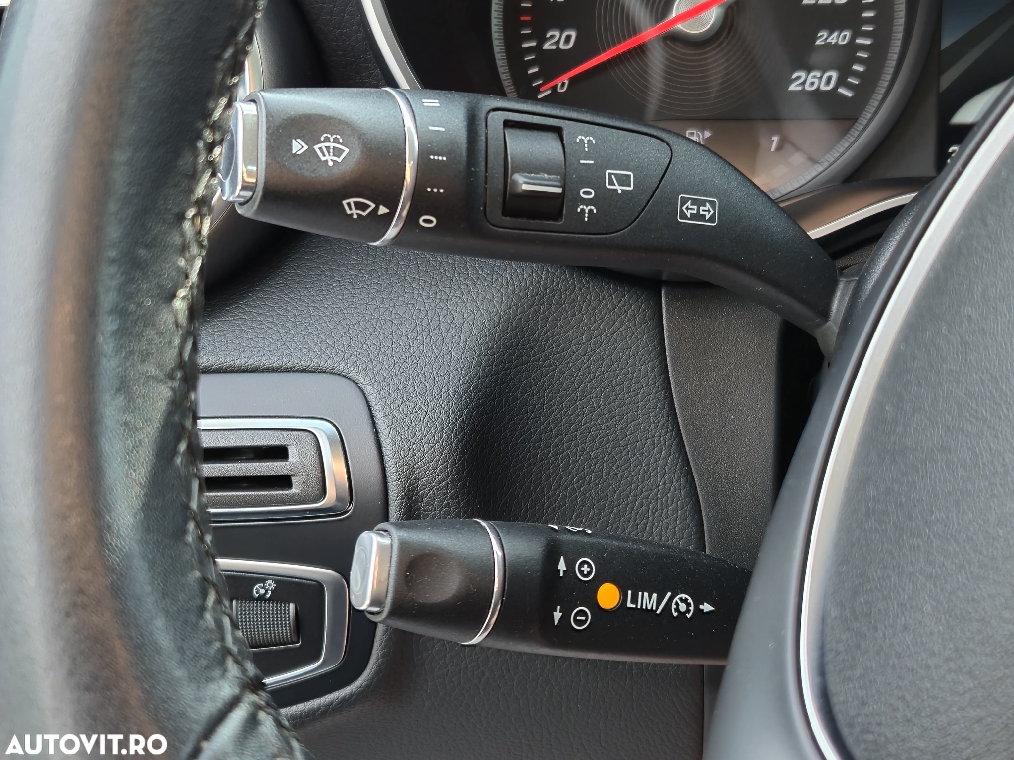 Mercedes-Benz GLC 220 d 4Matic 9G-TRONIC Exclusive - 24