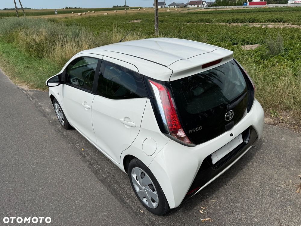 Toyota Aygo 1.0 VVT-i JBL Edition - 10
