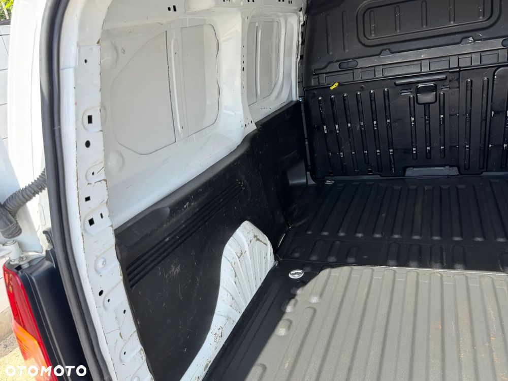 Citroën BERLINGO - 32