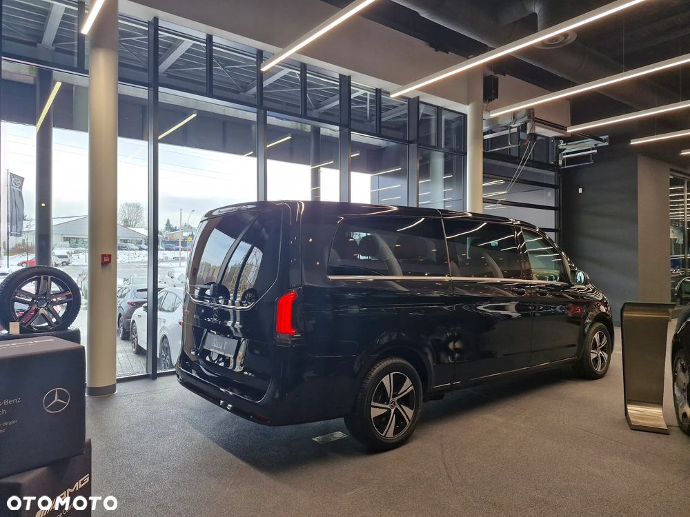 Mercedes-Benz Klasa V - 28