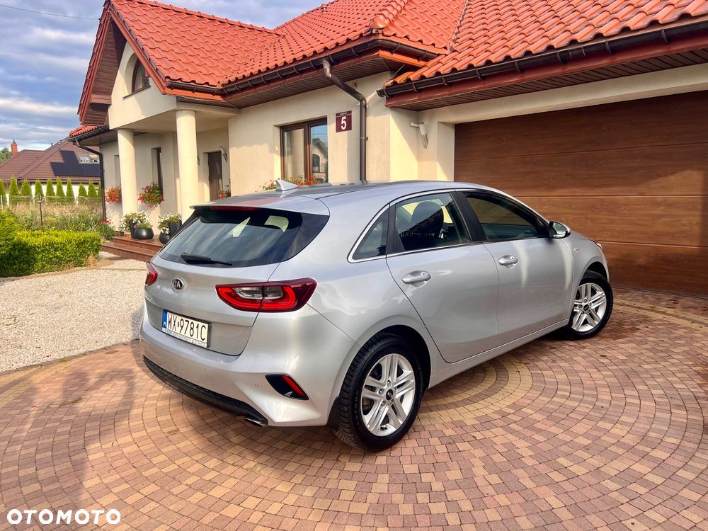 Kia Ceed 1.6 CRDi SCR L - 23