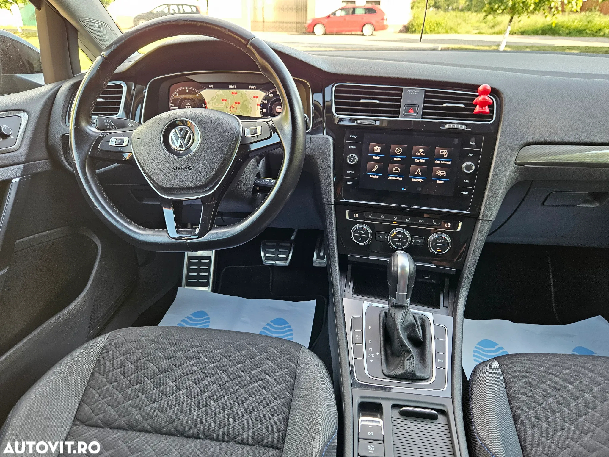Volkswagen Golf 2.0 TDI DSG Join - 7