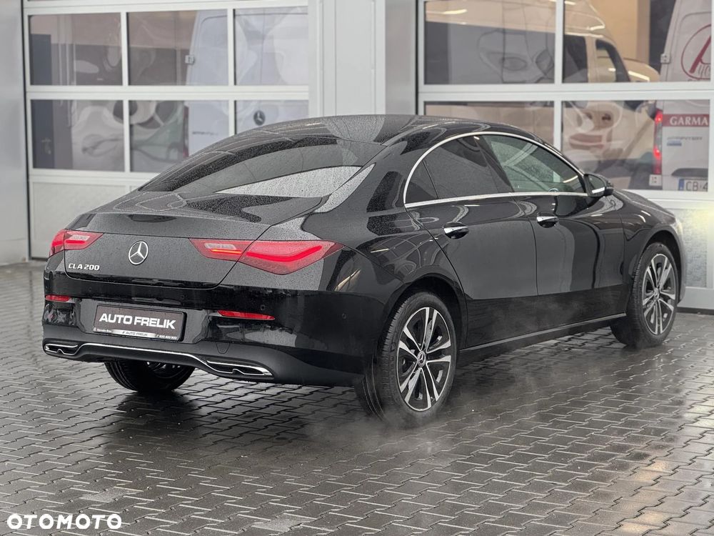 Mercedes-Benz CLA 200 Progressive 7G-DCT - 9