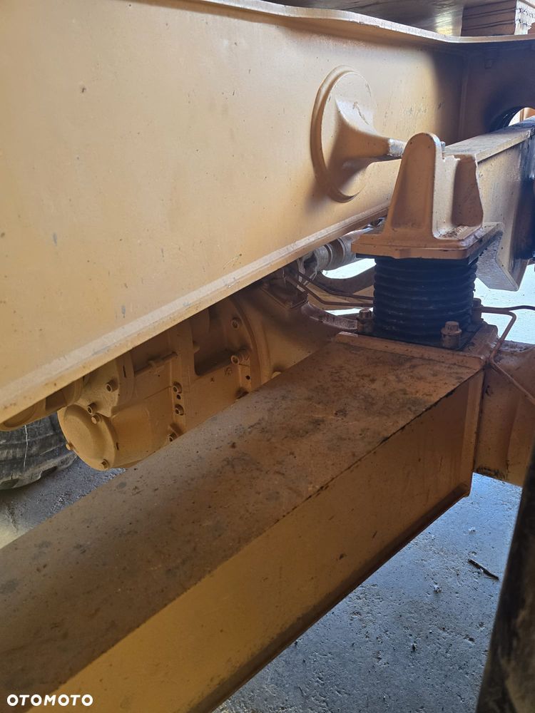 Volvo A25D - 16