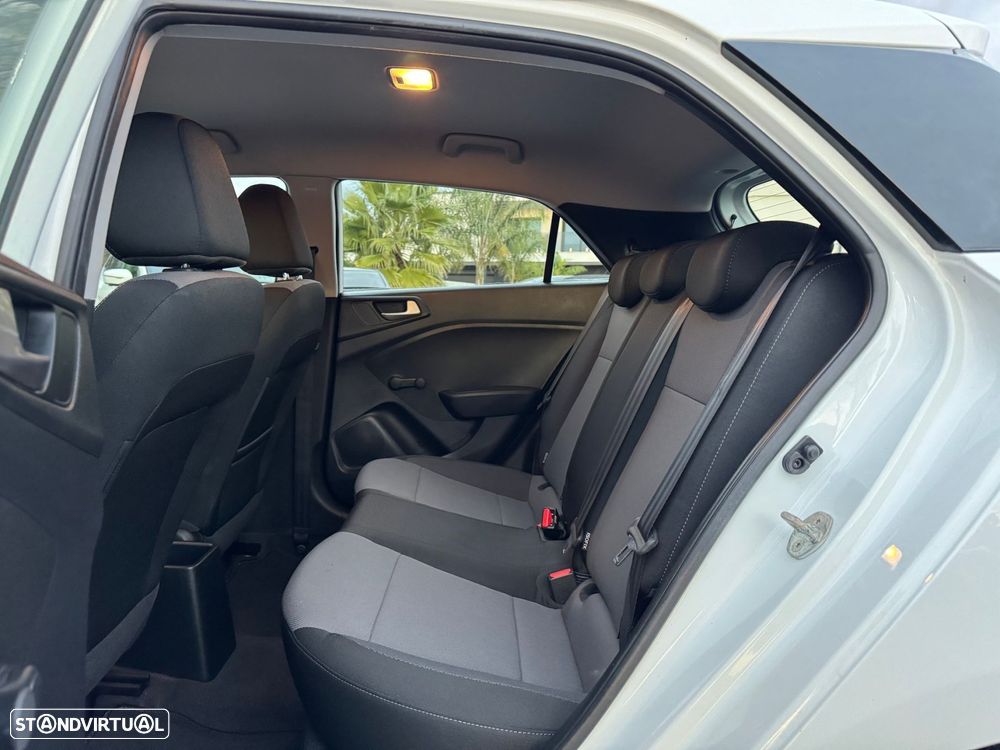 Hyundai i20 1.2 Comfort - 21