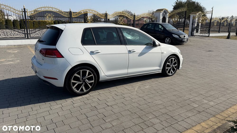 Volkswagen Golf - 17