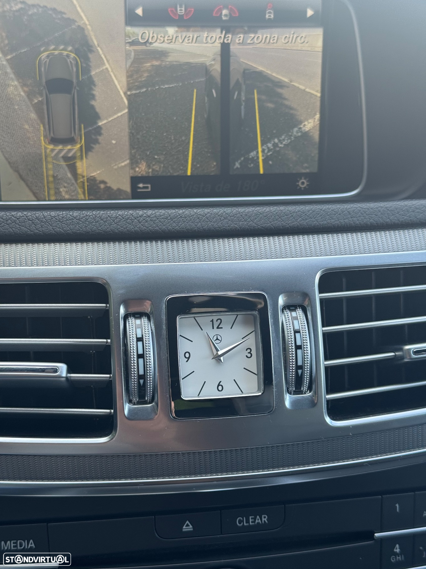 Mercedes-Benz E 250 BlueTEC Avantgarde Auto. - 25