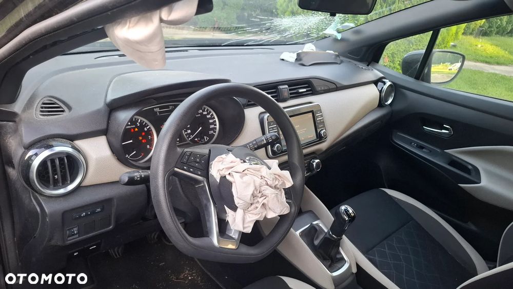 Nissan Micra 1.0 Visia Plus - 13