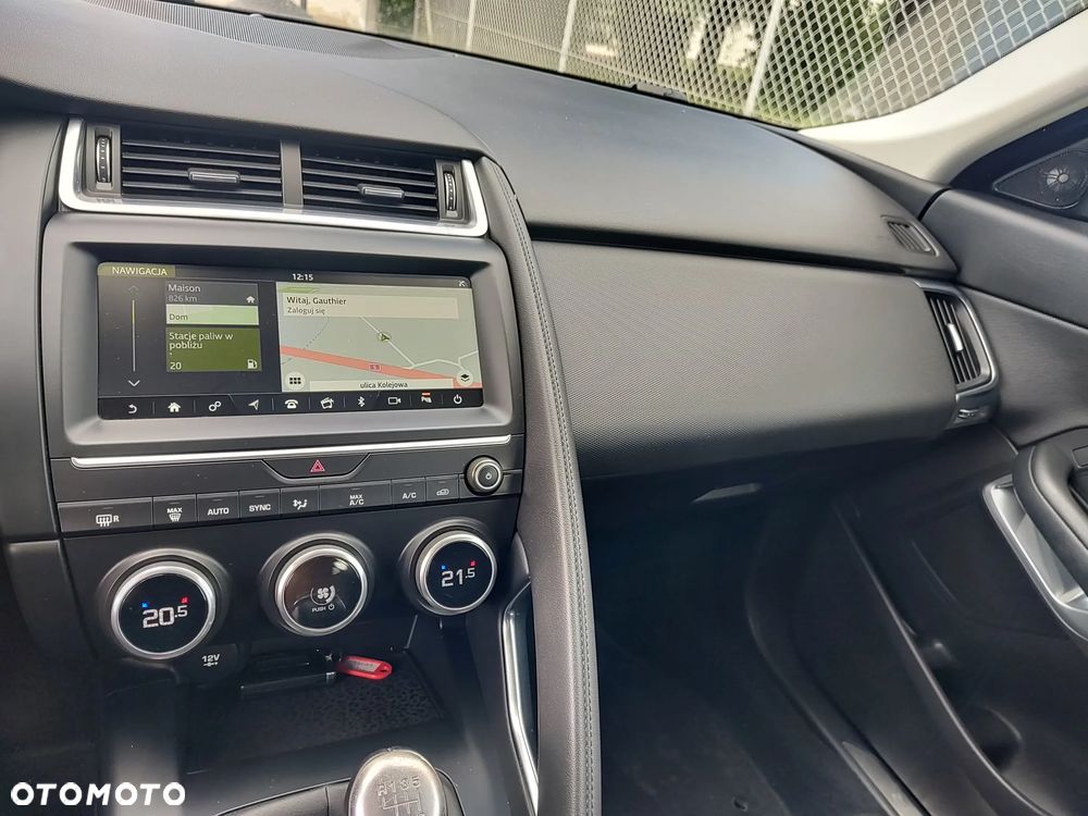 Jaguar E-Pace - 11