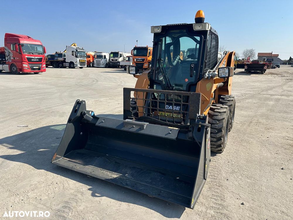 Case SR 210 LOADER - 7
