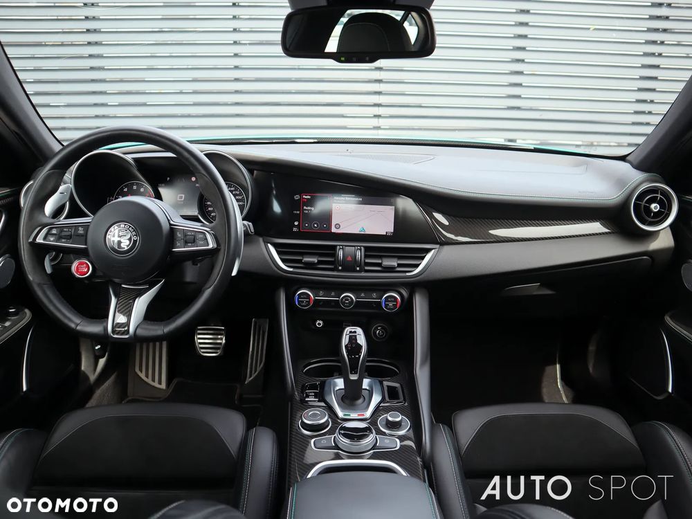 Alfa Romeo Giulia 2.9 Bi Turbo V6 Quadrifoglio - 23