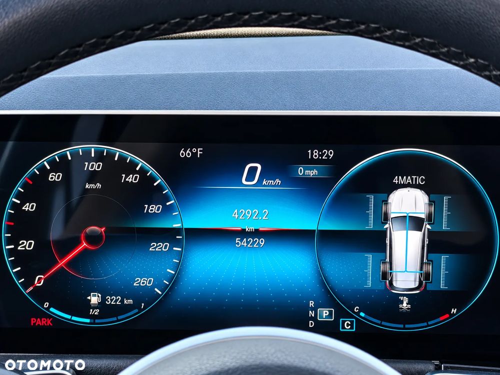 Mercedes-Benz GLB 250 4-Matic Progressive 8G-DCT - 24