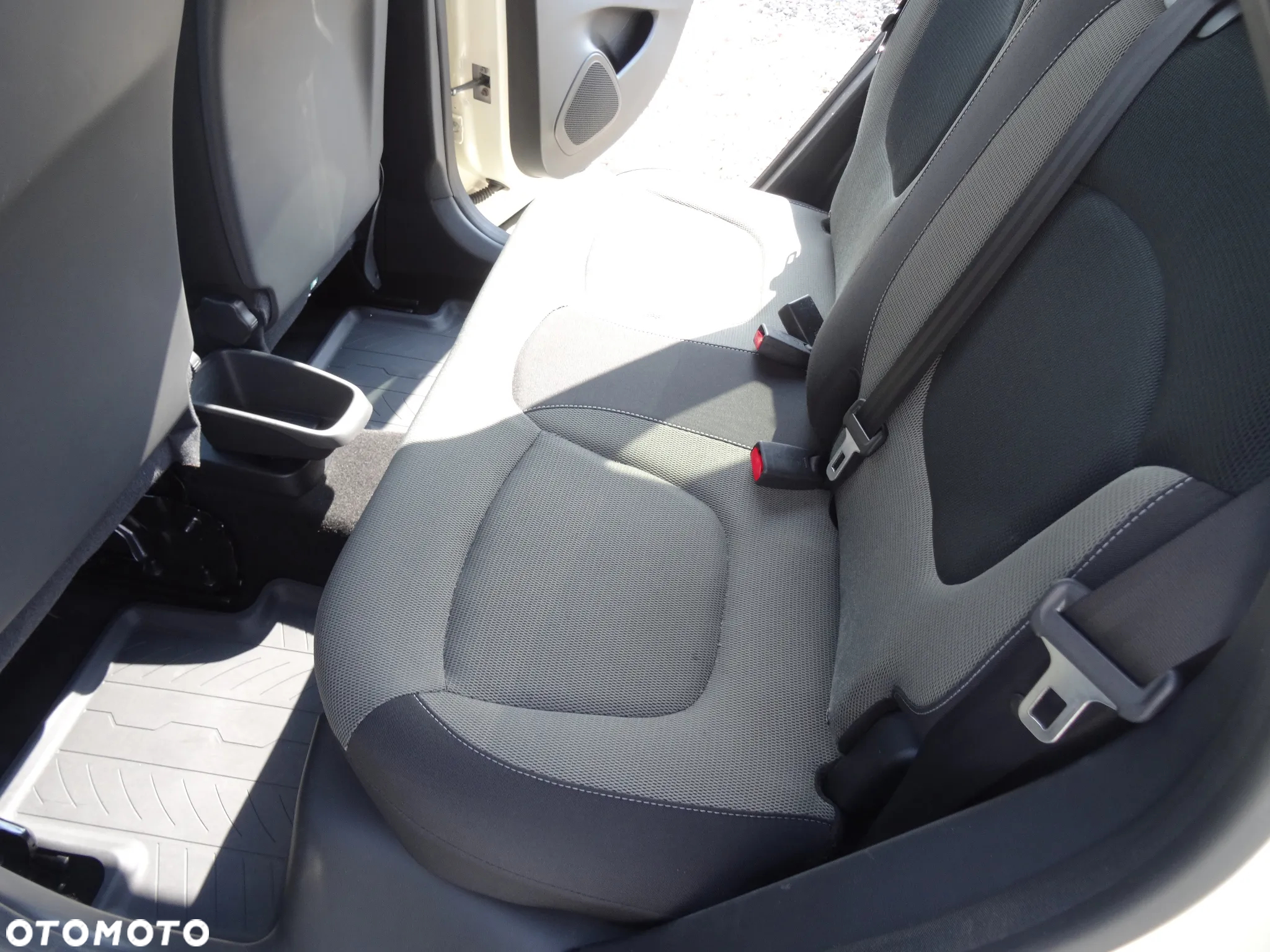 Renault Captur (ENERGY) TCe 90 INTENS - 15