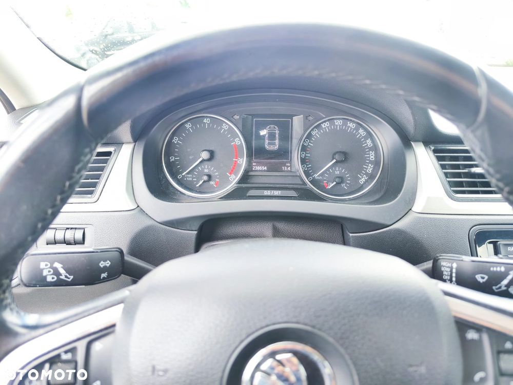 Skoda RAPID - 7