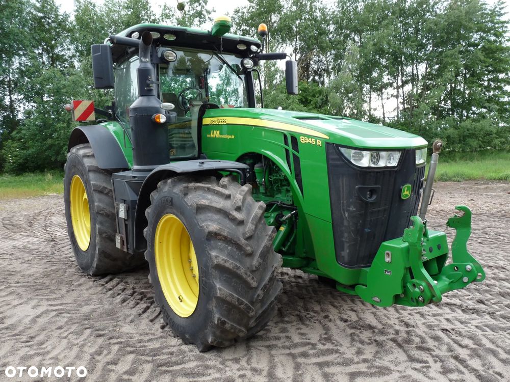 John Deere 8345R - 3