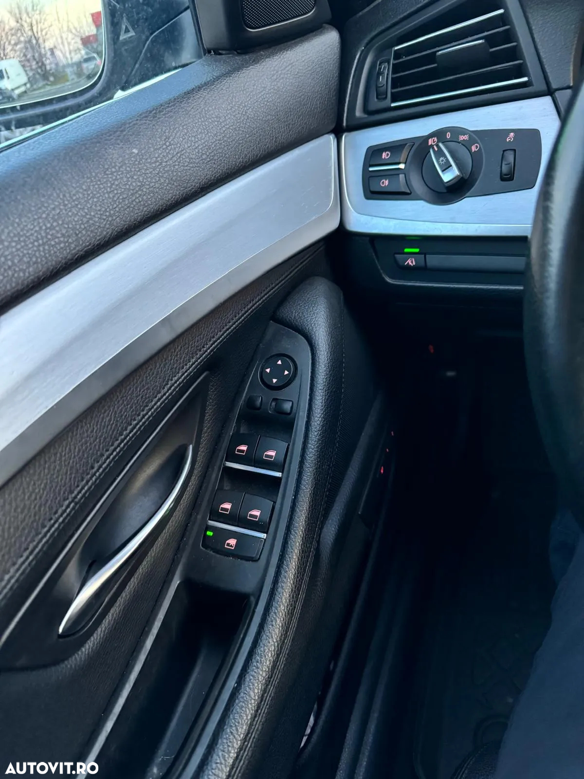 BMW Seria 5 520d xDrive Touring Aut. - 6