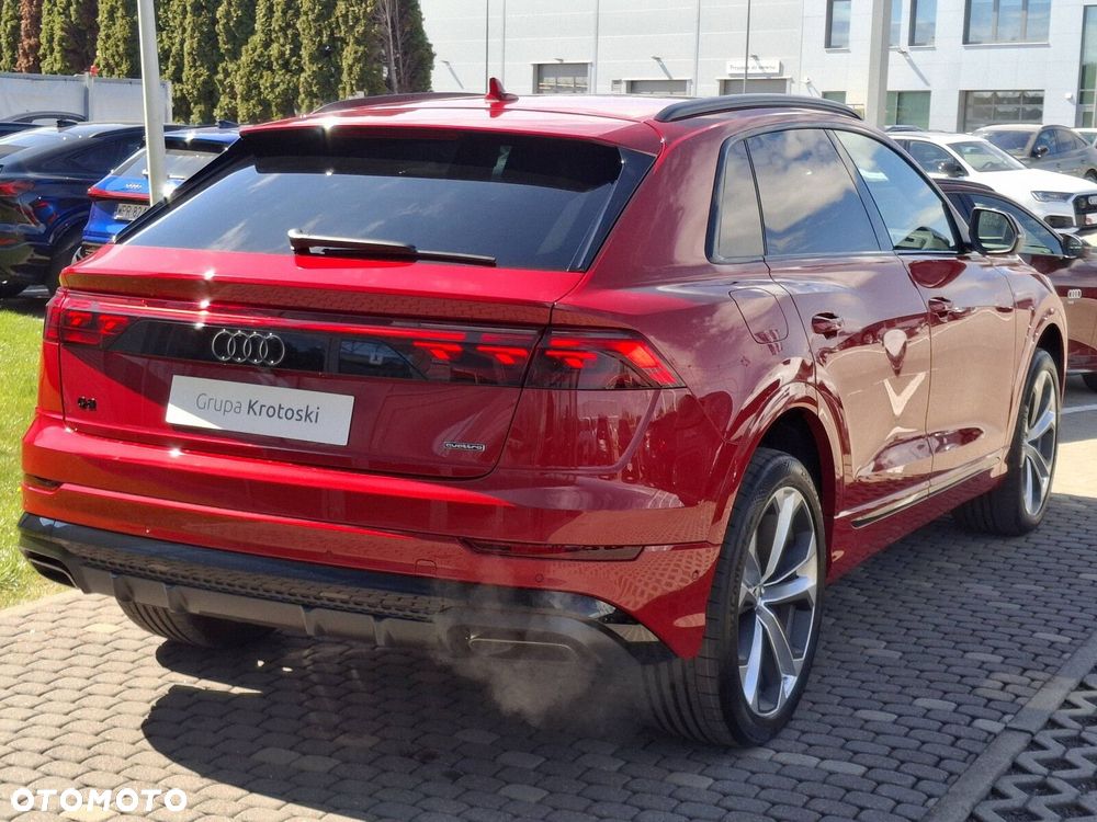 Audi Q8 - 8