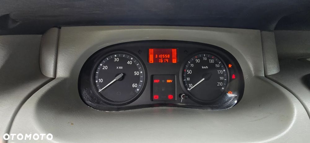 Renault Trafic - 15