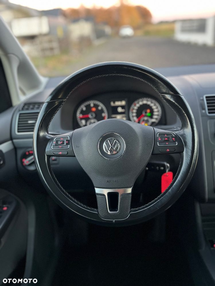 Volkswagen Touran 2.0 TDI DPF BlueMotion Technology DSG STYLE - 34