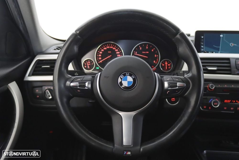 BMW 320 d Advantage - 10