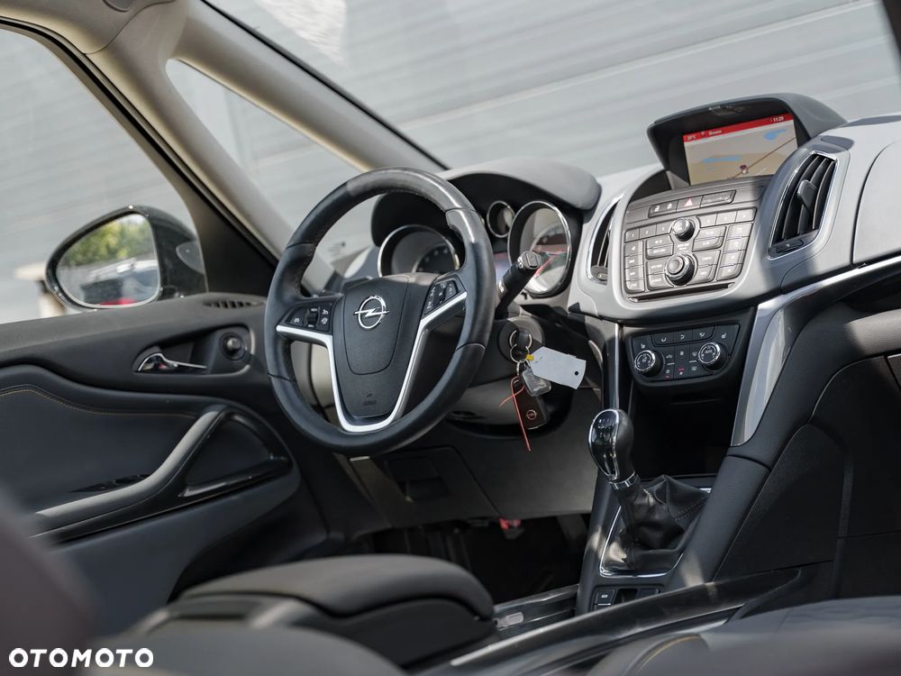 Opel Zafira 1.6 T SIDI Cosmo S&S - 20