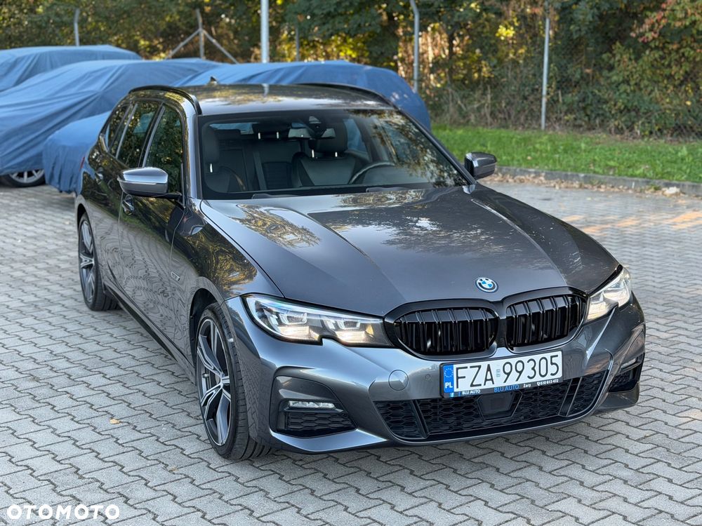 BMW Seria 3 330e xDrive M Sport - 21