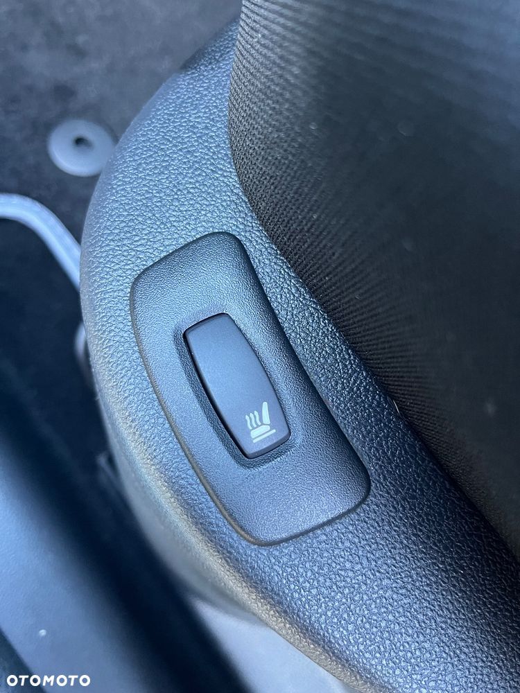 Renault Clio ver-1-0-tce-evolution - 10