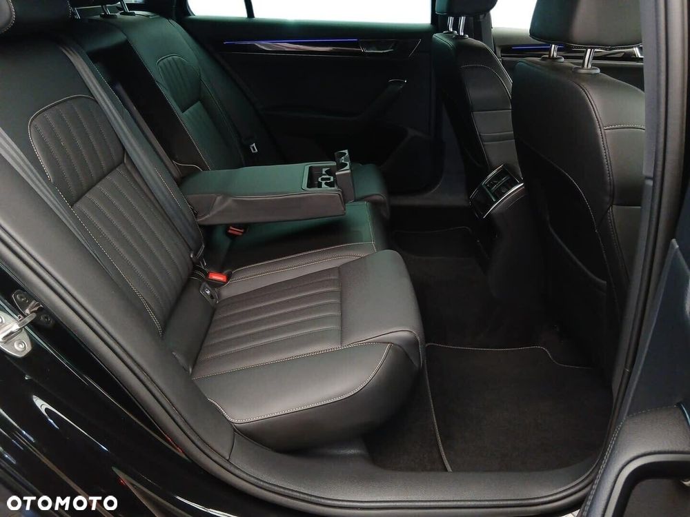 Skoda Superb 2.0 TDI SCR L&K DSG - 19
