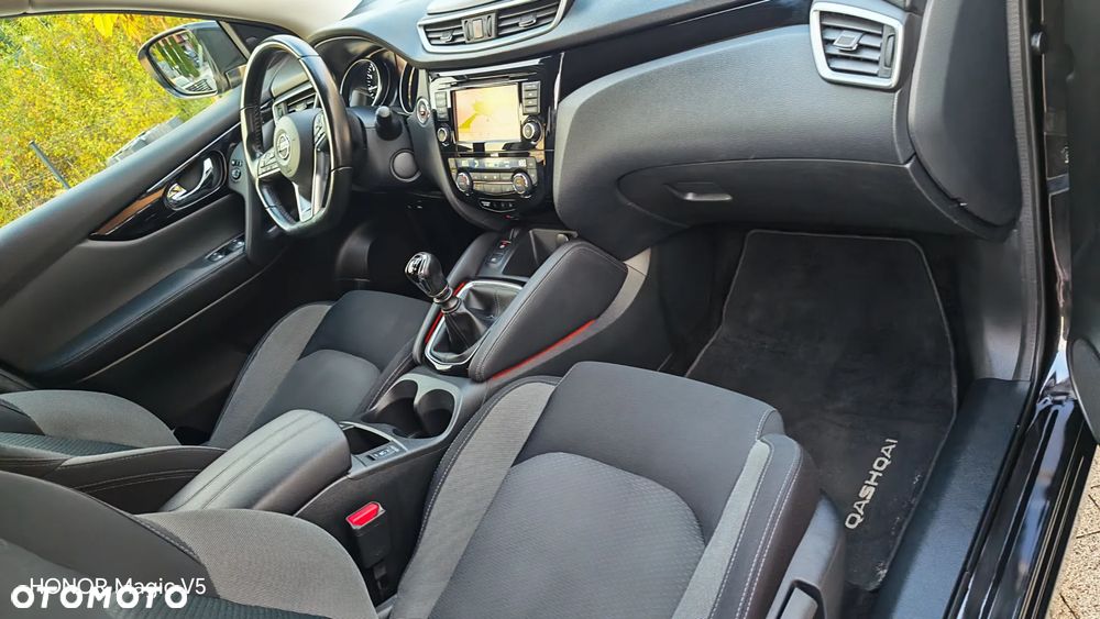 Nissan Qashqai 1.3 DIG-T Tekna - 24