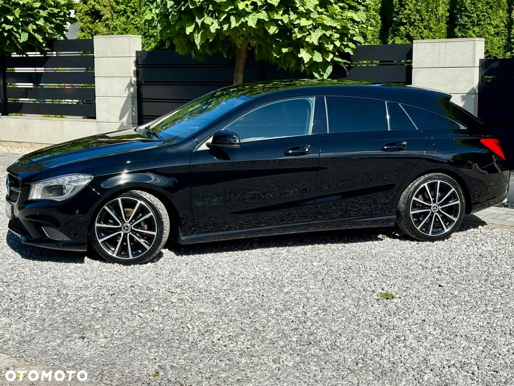 Mercedes-Benz CLA 180 7G-DCT UrbanStyle Edition - 3