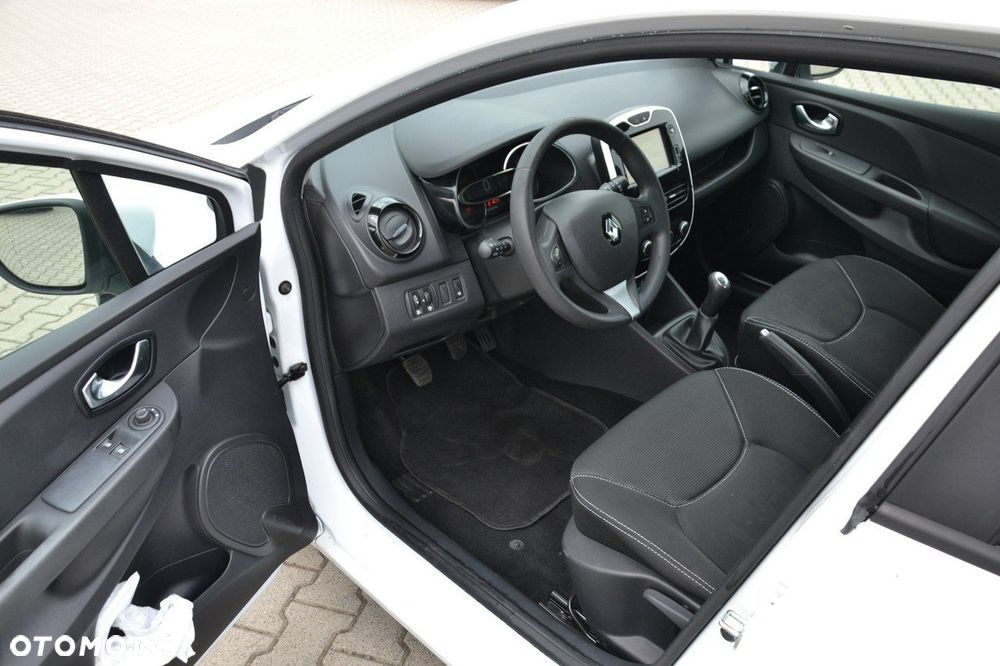 Renault Clio - 16