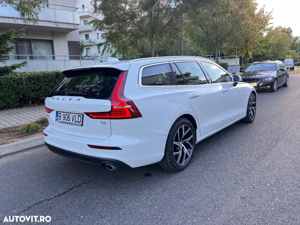 Volvo V60 T4 Momentum - 8