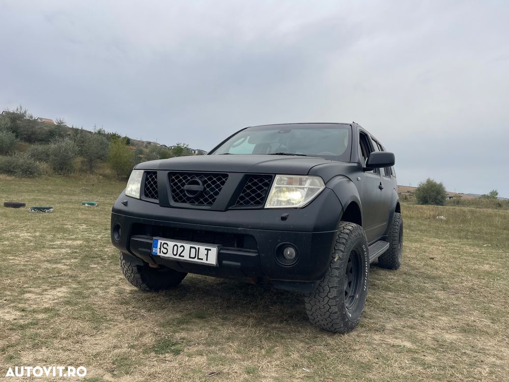 Nissan Pathfinder - 1