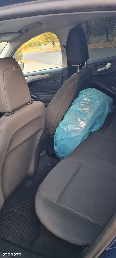 Ford Focus 1.0 EcoBoost Trend Edition Business - 10