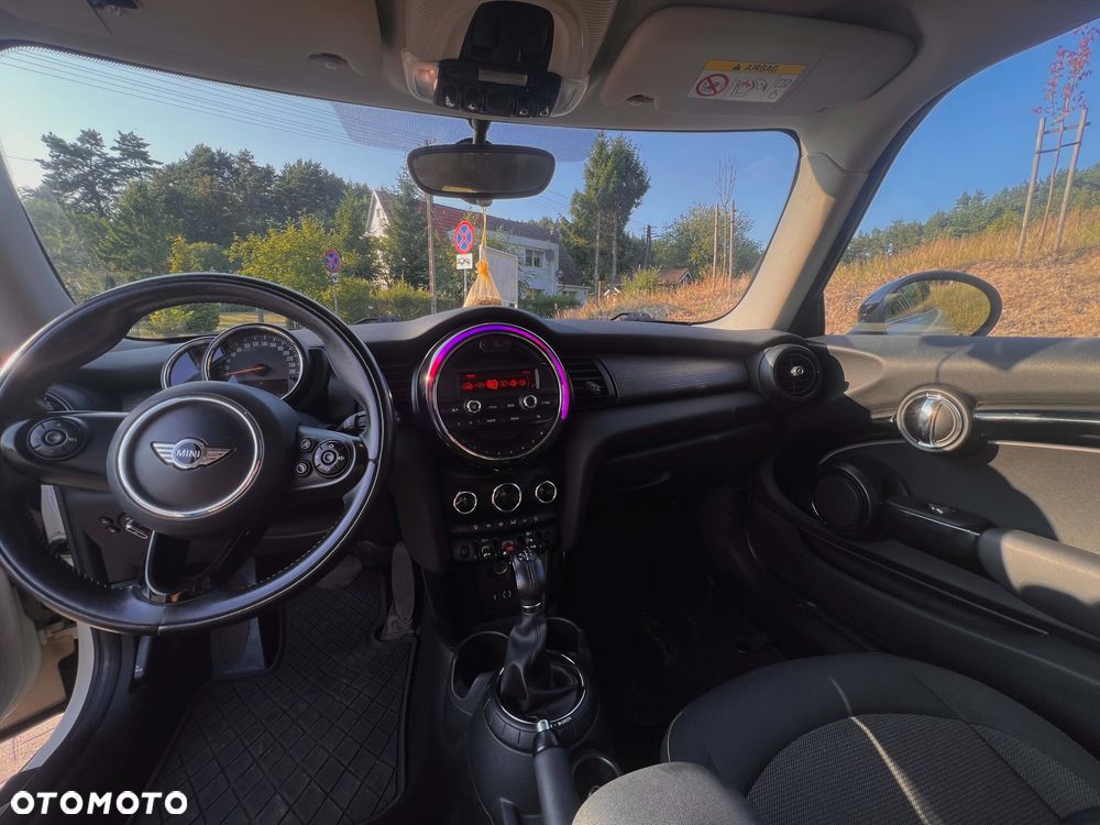MINI Cooper Standard - 13