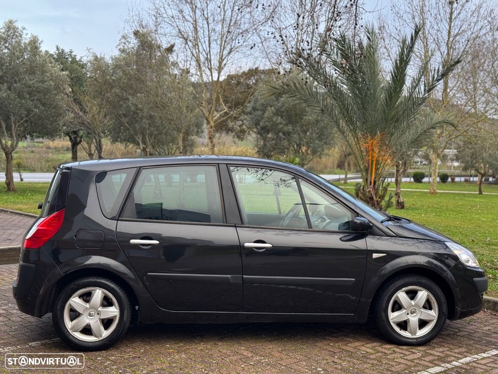 Renault Scénic 1.5 dCi Dynamique S - 10