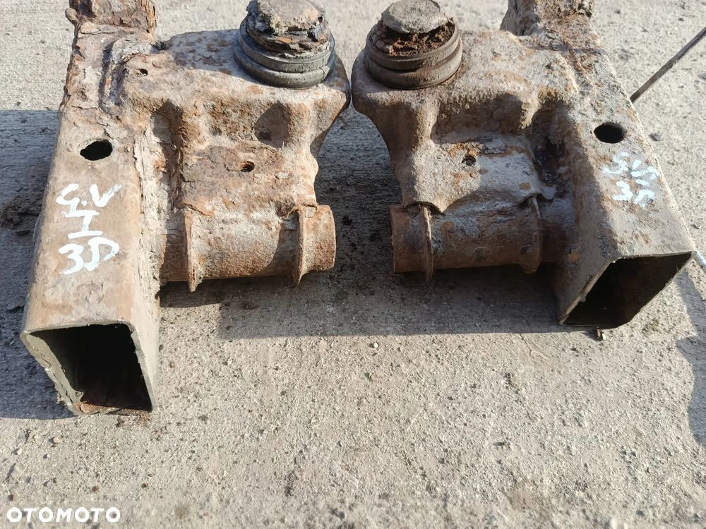 Mocowanie wahacza wleczonego tylnego Suzuki grand vitara 1 - 2