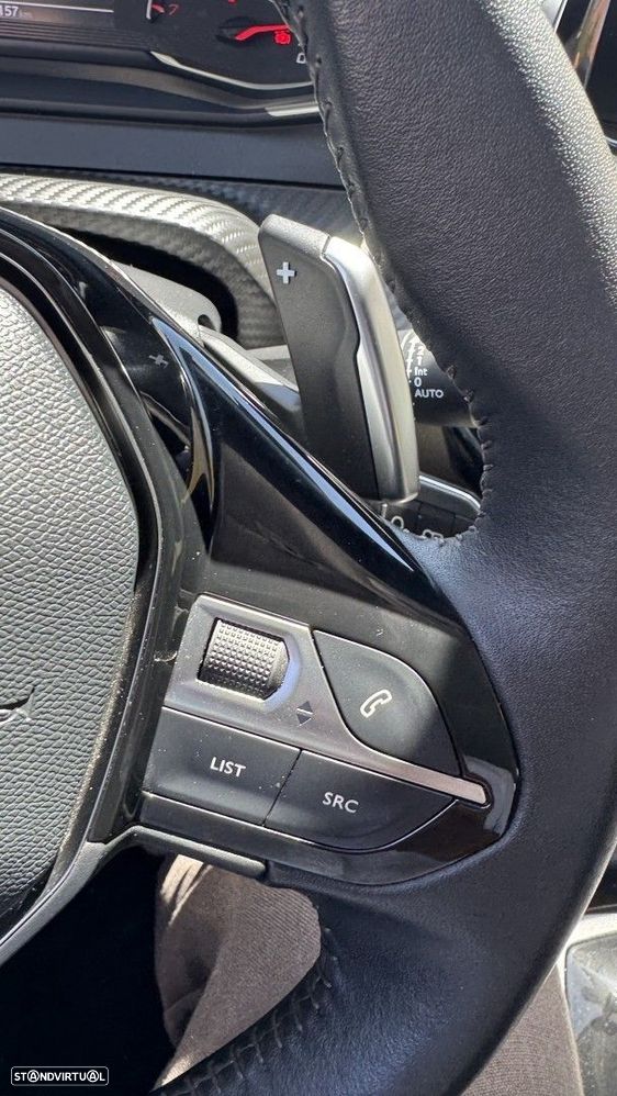 Peugeot 2008 1.2 PureTech Allure EAT8 - 19