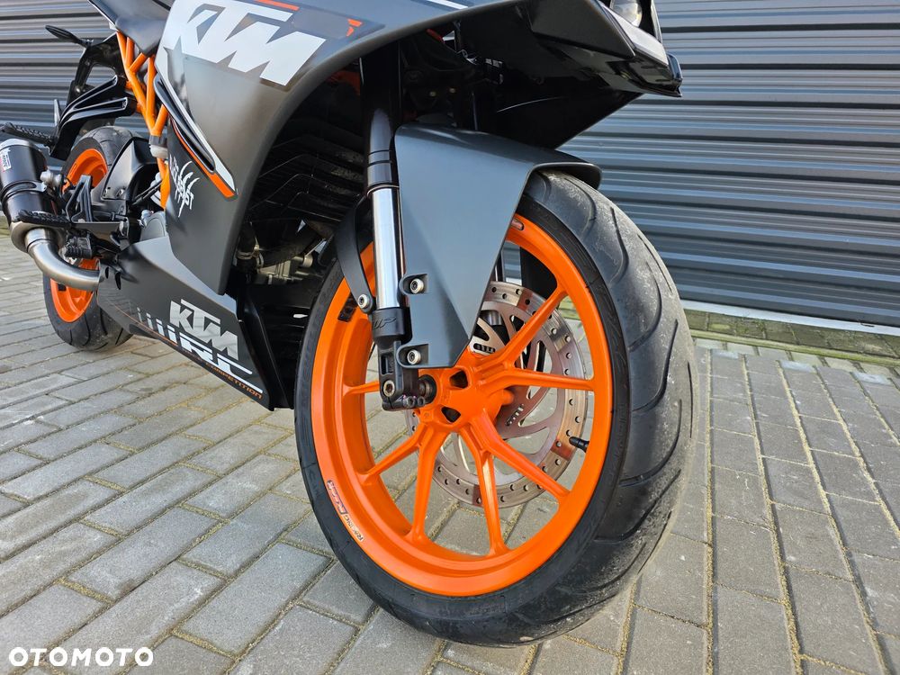 KTM RC 125 - 26