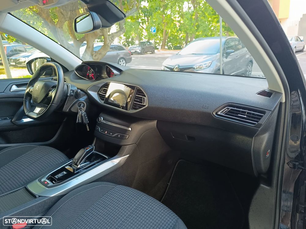 Peugeot 308 PureTech 130 GPF EAT8 Stop & Start Active Pack - 22