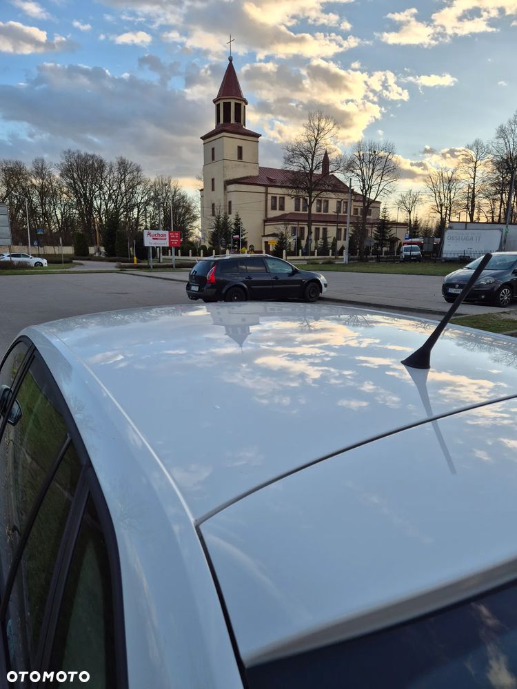 Skoda RAPID 1.6 TDI DPF Ambition Max - 20