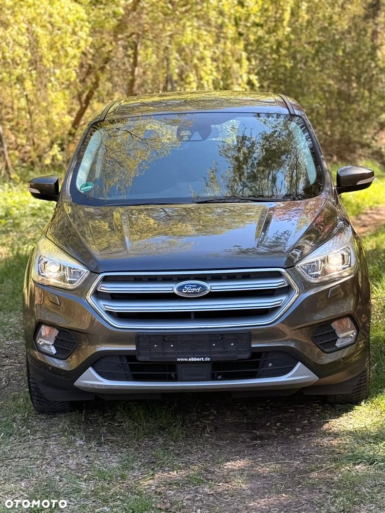 Ford Kuga 1.5 EcoBoost 2x4 Titanium - 4