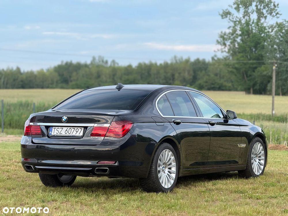 BMW Seria 7 740d - 14