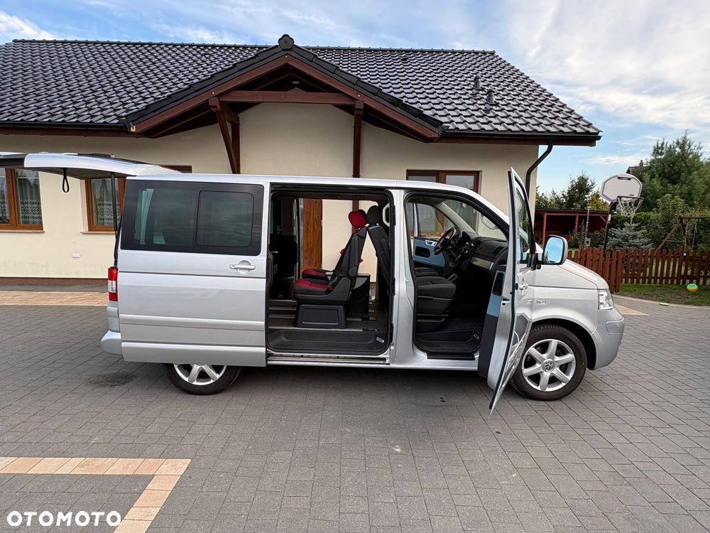 Volkswagen Multivan - 15