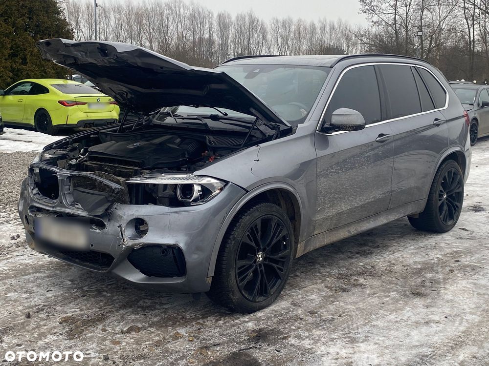 BMW X5 xDrive50i Sport-Aut - 3