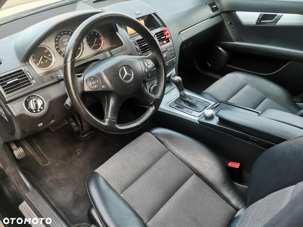 Mercedes-Benz Klasa C 320 CDI DPF 7G-TRONIC Avantgarde - 7