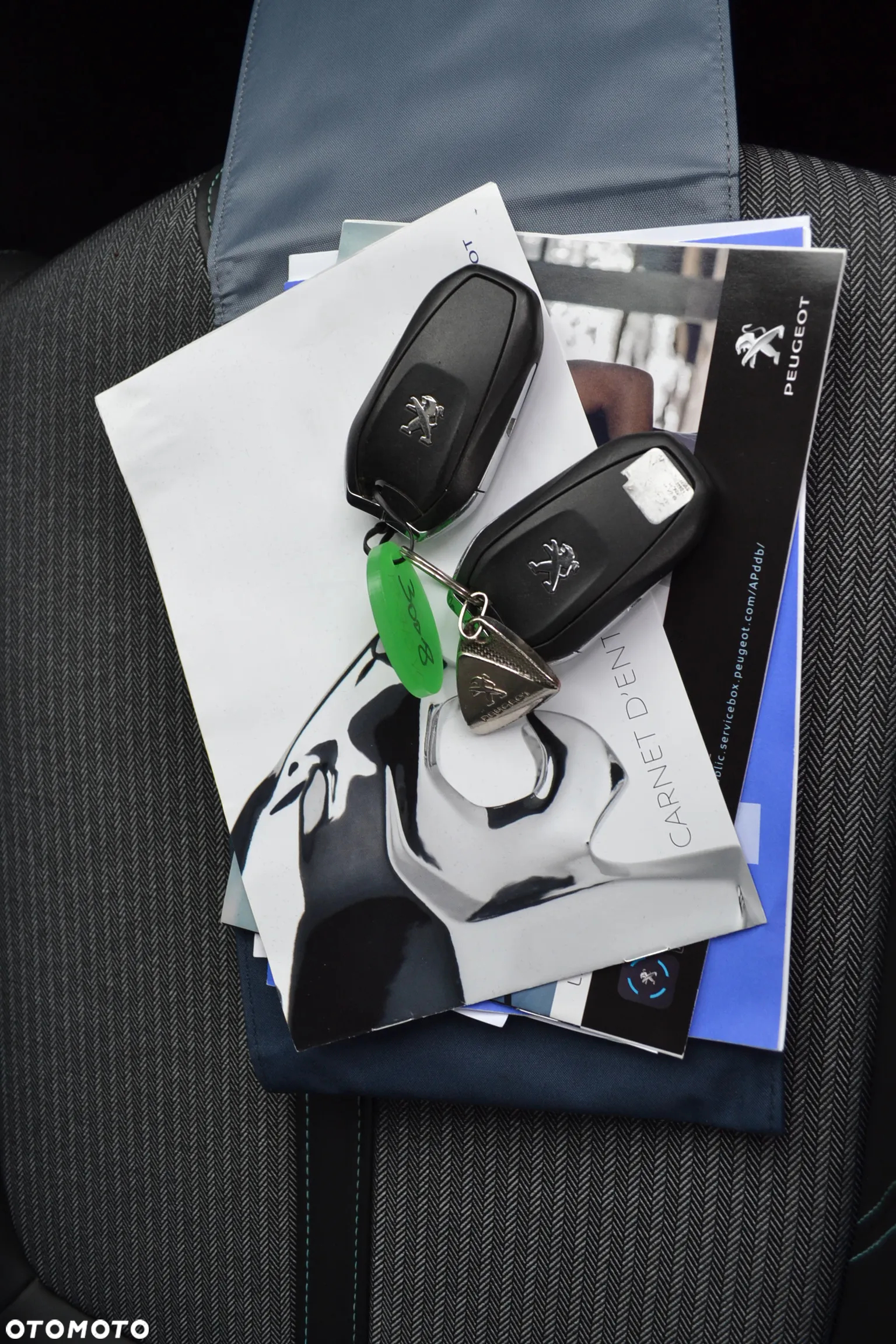 Peugeot 3008 1.6 PureTech Hybrid PHEV Allure S&S EAT8 - 10