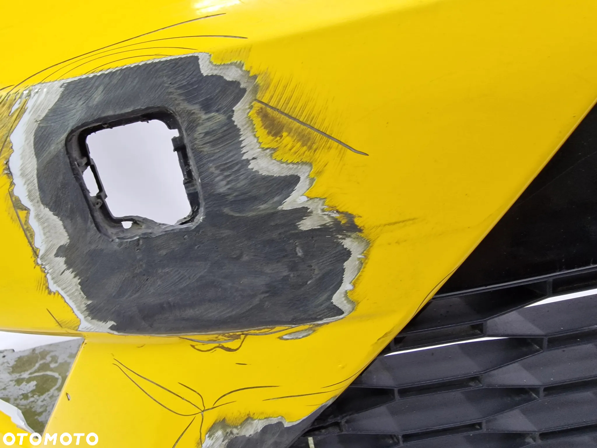 SEAT LEON 3 III 5F0 FR 12- ZDERZAK PRZEDNI PRZÓD NA SPRYSKI I 4X PDC + KRATKA ŚRODKOWA , NR 5F0807221M , NR AUKCJI NZ1066 - 8